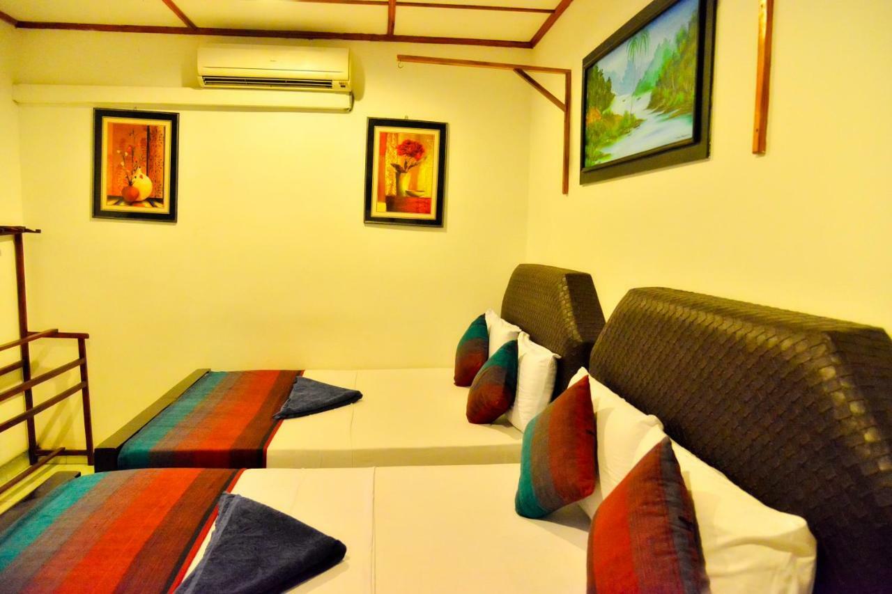 Thilaka City Hotel Anuradhapura Bagian luar foto